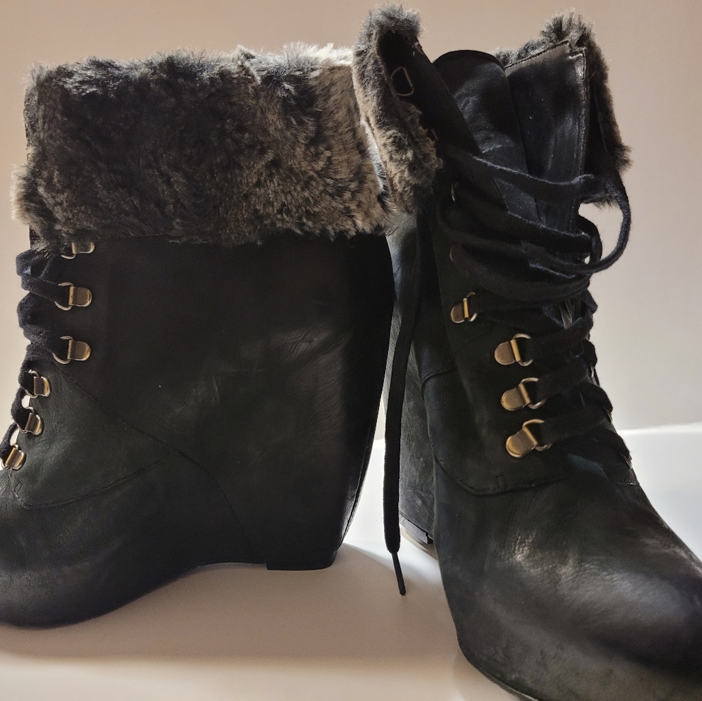 Faux fur trimmed Leather black fashion booties